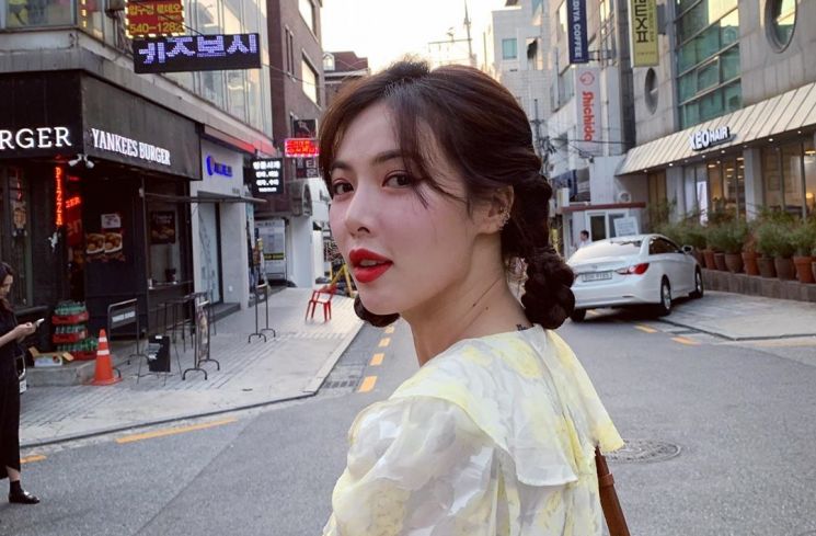 Cuma 5 Menit! HyunA Berbagi Tips Makeup Sehari-hari