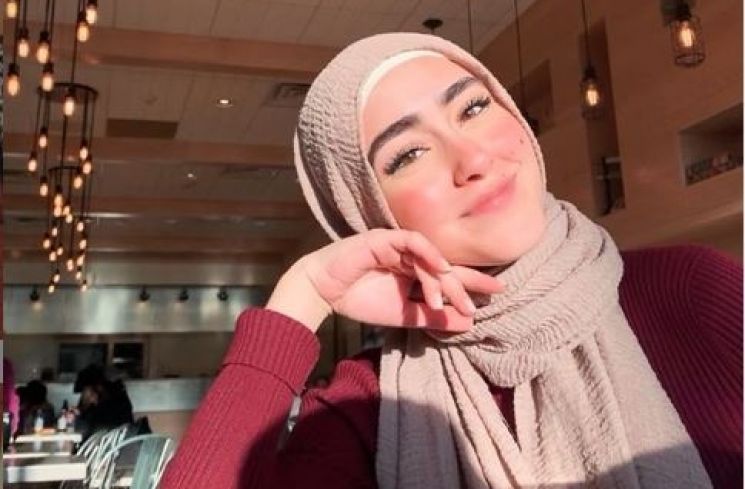 Sosoknya Viral, Hijabers Cantik Ini Gunakan TikTok untuk Diskusi soal Agama
