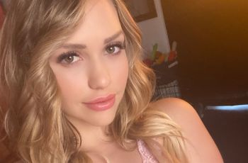 Suka Dibayar untuk Bercinta, Mia Jadi Bintang Film Porno di Usia 19 Tahun