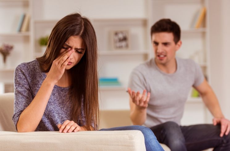 Pengertian Abusive Relationship, Ketahui 5 Tanda Hubungan Tak Sehat Ini