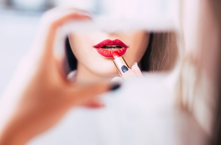 Ilustrasi lipstik merah. (Shutterstock)
