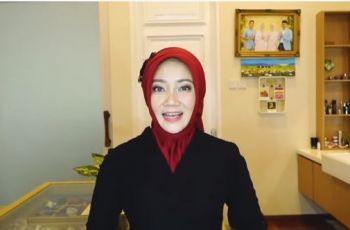 Inspiratif! Ini Tutorial Hijab Segi Empat 10 in 1 ala Istri Ridwan Kamil