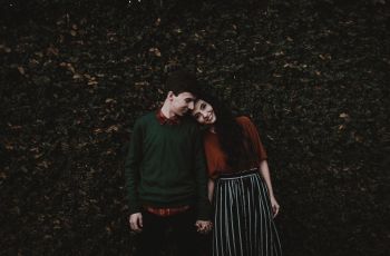 Viral Wanita Ini Pamer Momen Romantis dengan Pacar, Publik Malah Prihatin