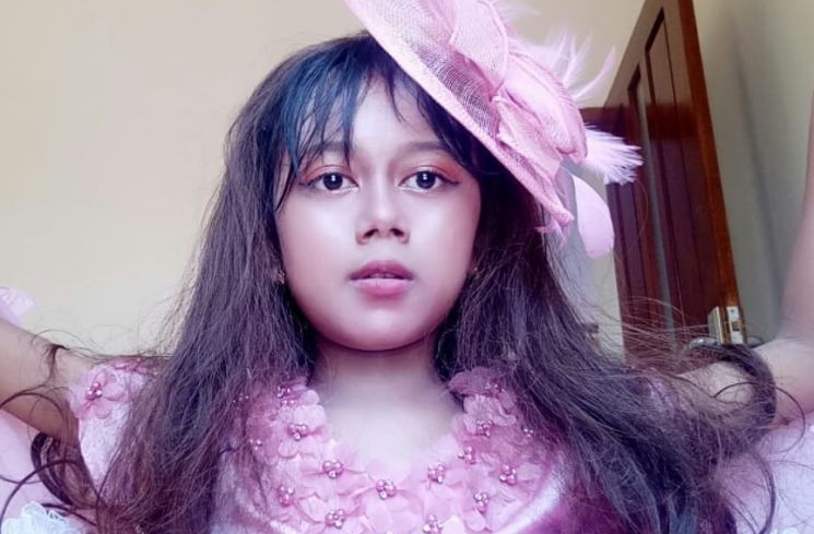 Beauty vlogger cilik, Nayla Qatrunnada. (Instagram/@naylaqatrunnada_makeup)