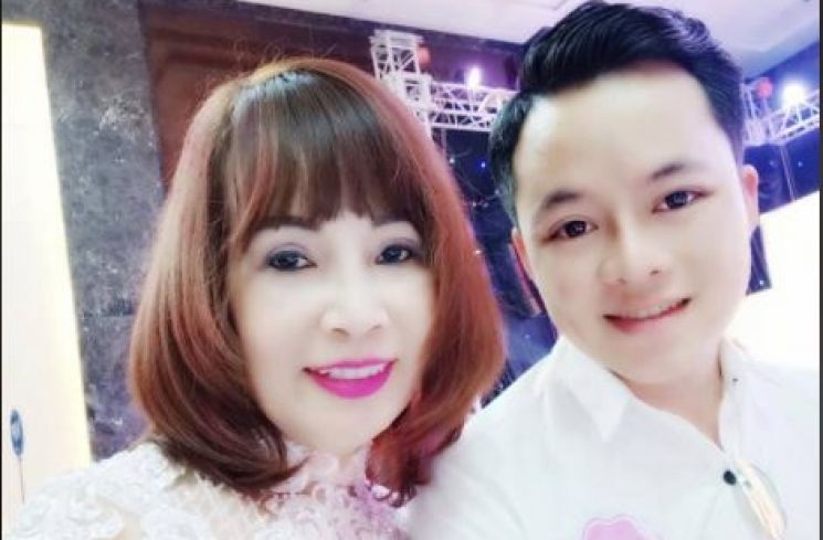 Pasangan Beda Usia 36 Tahun, Sang Istri Putuskan Oplas (facebook.com/thusaotrieuhoacuong)