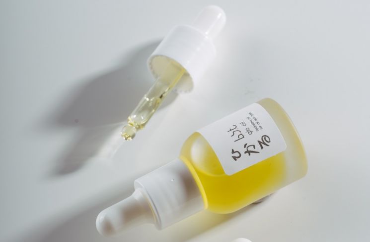 BYT Glo Oil diformulasikan dari 11 bahan alami yang baik untuk perawatan kecantikan. (Istimewa/BYT)