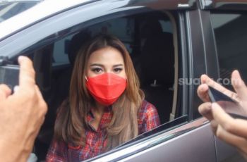Jelang Nikah, Aurel Hermansyah Dapat Hadiah Mewah Puluhan Juta dari Fans
