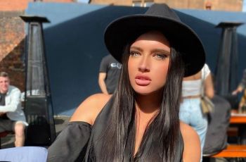 Pakai Baju Seksi, Ratu Kecantikan Ini Dicibir sampai Alami Serangan panik