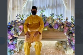 Foto Bareng Istri Khayalan, Aksi Pria Jomblo di Pelaminan Ini Bikin Ngakak