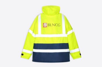 Harganya Rp54 Juta, Desain Jaket Balenciaga Ini Malah Diejek Warganet