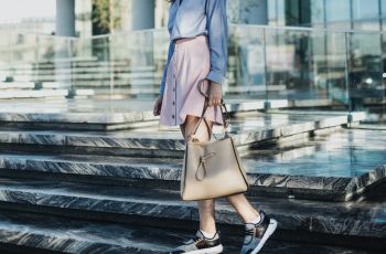 Rilis Rok Lipit Harga Rp57 Juta, Dior Justru Tuai Kecaman Masyarakat China