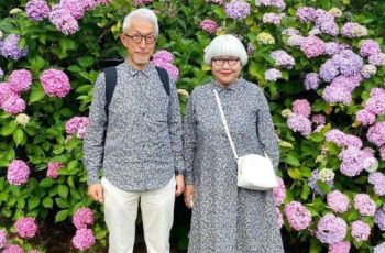 Pasangan Kakek Nenek Ini Pakai Baju Couple Setiap Hari, Intip Gayanya