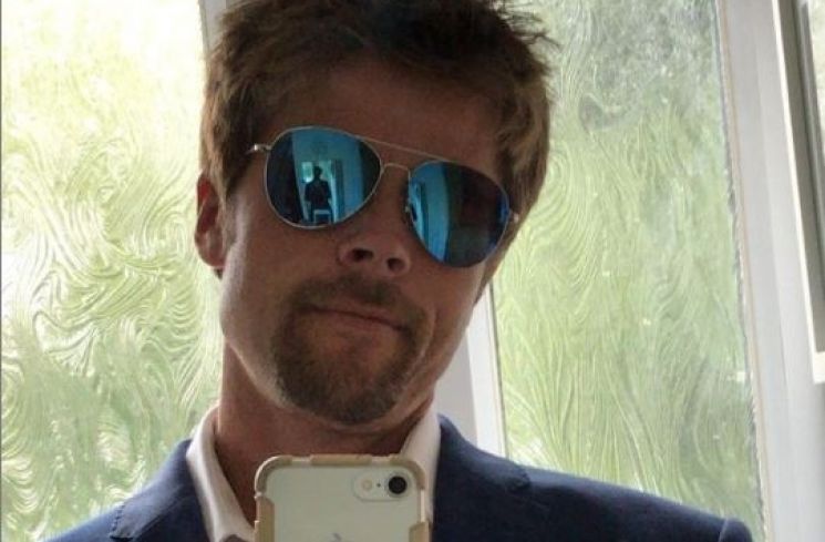 Pria Dijuluki Kembaran Brad Pitt, Curhat Susah Cari Pacar (instagram.com/bradpitt_lookalike)