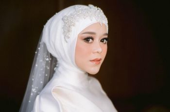 Cantiknya Gaun Lesti Kejora saat Syukuran Pernikahan, Ada Pesan Rahasianya!