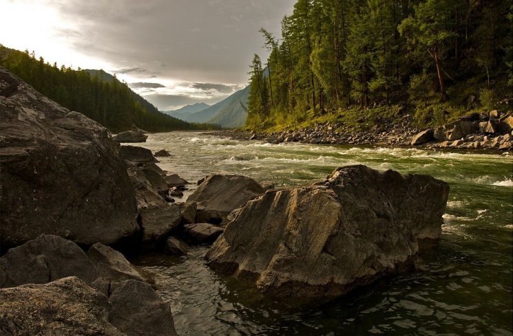 Rekomendasi 6 Wisata Sungai Terindah di Indonesia, Cocok untuk Liburan Akhir Tahun