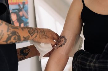 4 Hal yang Perlu Diperhatikan sebelum Mendapatkan Tato Permanen