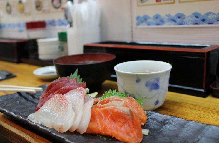 Ilustrasi sajian sashimi. (Pixabay/Giada Nardi)