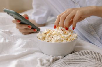 Meningkatkan Mood, 6 Makanan Ini Cocok Dinikmati pada Malam Hari