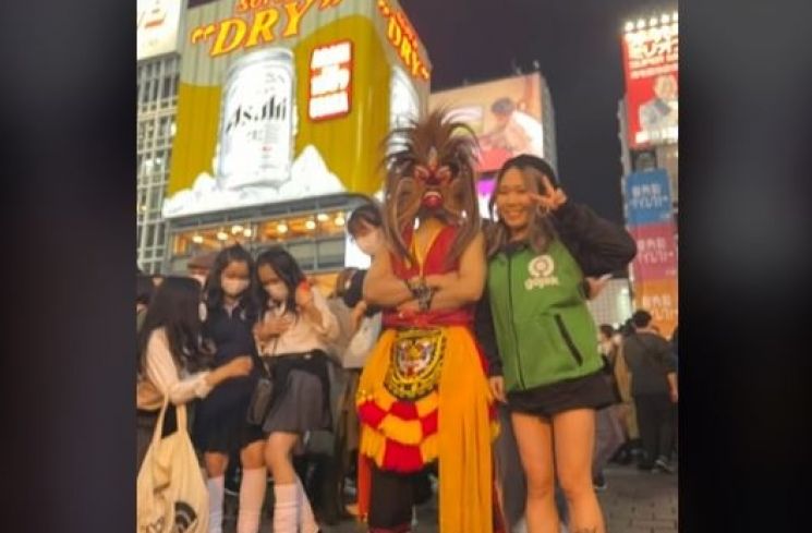 Viral Pria Halloween di Tokyo Pakai Kostum Reog Ponorogo (tiktok.com/@hengkipraa11)