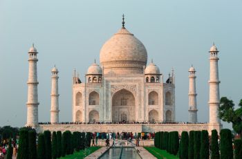 Habis Rp3,8 Miliar, Kisah Pria Beri Hadiah Replika Taj Mahal untuk Istri
