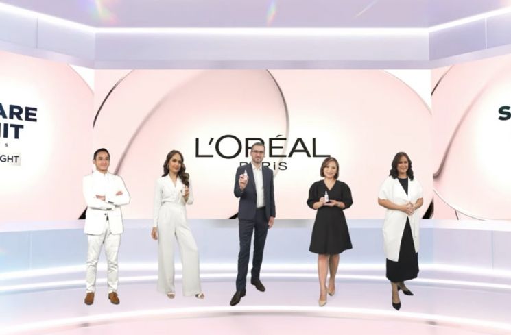 L’Oréal Paris menghadirkan rangkaian produk baru L’Oréal Paris Glycolic Bright dengan kandungan 1% Brightening Glycolic Acid dan bahan aktif lainnya yang dapat membantu menyamarkan hingga -57% noda hitam dalam 4 minggu dan memberikan efek instant glowing. (Istimewa)