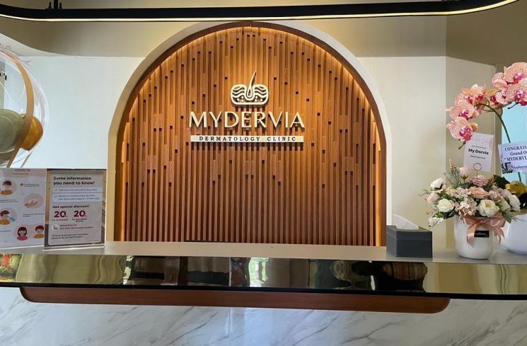 Grand Opening Mydervia Dermatology Clinic yang diadakan Selasa (22/3/2022) [Suara.com/Amertiya]