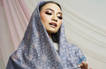 Anggunnya Erviera Syahnaz Maryam Lovienta Kenakan Scarf Hijab Minang Series Aqillah by Ria, Bisa untuk Ramadan & Lebaran