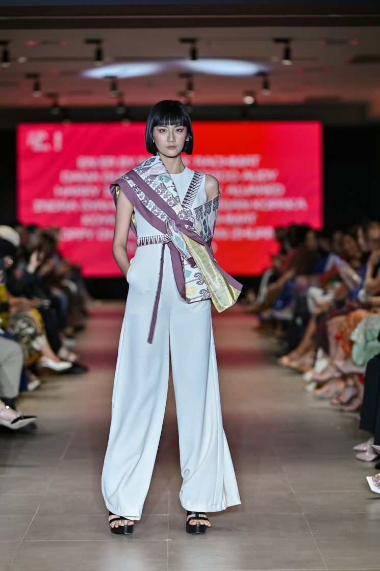 “Sagara dari Timur” menjadi tema pilihan APPMI untuk memperkenalkan uniknya sulam Karawo dan pariwisata dari Gorontalo ke mata dunia melalui ajang Indonesia Fashion Week 2023 yang akan digelar di Jakarta Convention Center pada 22-26 Februari 2023.  (Foto: Dok. IFW 2023)