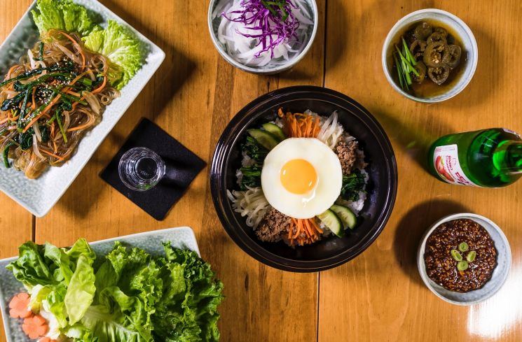 Ilustrasi makanan Korea (Pexels Beccera Govea Photo)
