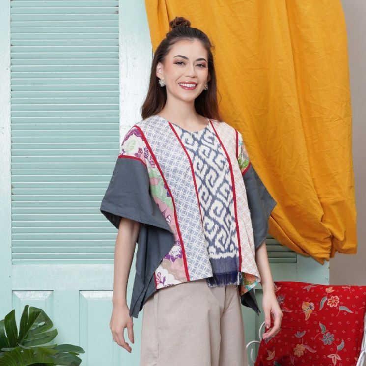 Inspirasi Baju Batik Wanita Modern. (Foto: Tokopedia/Nona Rara Batik)