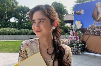 Inspirasi OOTD Berkain ala Tissa Biani, Pancarkan Pesona Wastra Indonesia