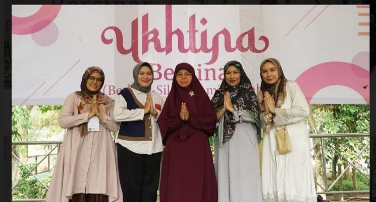 Milad ke-5 Komunitas Pengajian Ukhtina: Jalin Ukhuwah dan Berbagi, Indahnya!