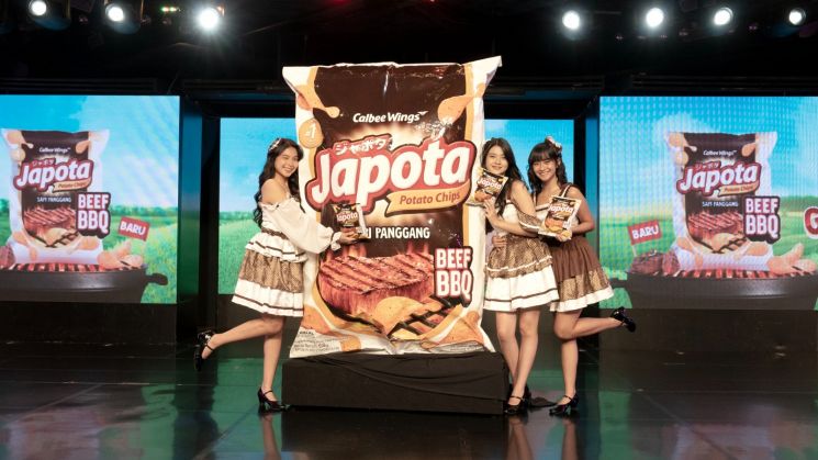 Freya, Gracia, Christy JKT48 di acara Japota (Dok. Calbee-Wings)