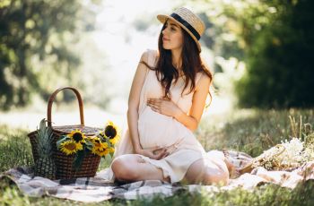 8 Tips Liburan untuk Ibu Hamil, Jangan Sembarangan Berangkat Piknik