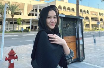 Liburan ke Dubai, Gaya Outfit Aaliyah Massaid Mencuri Atensi