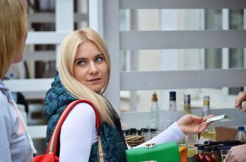 4 Zodiak Ini Paling Malas Flexing, Kenapa Harus Pamer?