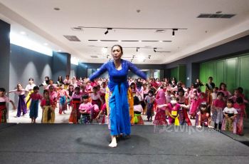 Komunitas Belantara Budaya Indonesia Buka Sekolah Tari Tradisional Gratis di Sarinah