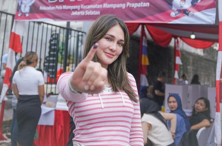 Luna Maya menggunakan hak pilihnya pada Pemilu 2024 (Instagram/lunamaya)