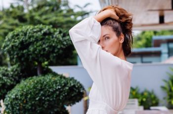 Inspirasi White Dress untuk Momen Spesial, Contek Gaya 5 Seleb Ini