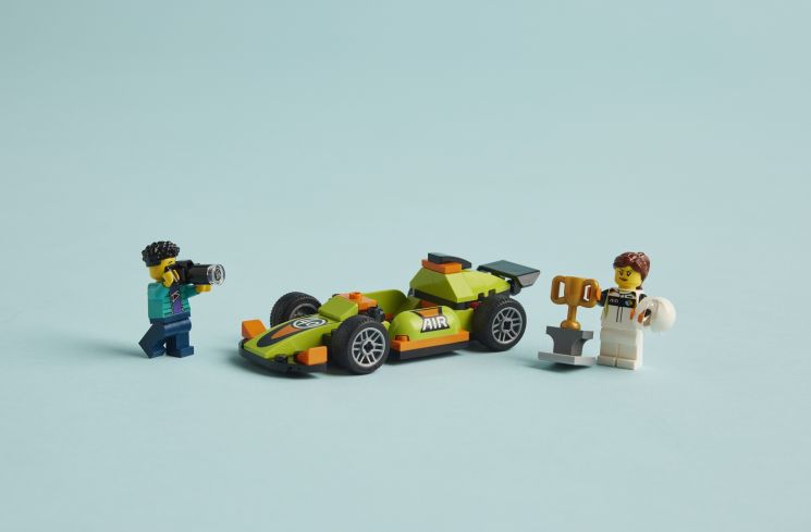 The LEGO Group meluncurkan rangkaian baru kendaraan balap. (Dok.Istimewa)