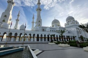 5 Obyek Wisata Religi di Solo, Sudah Pernah ke Masjid Raya Sheikh Zayed?