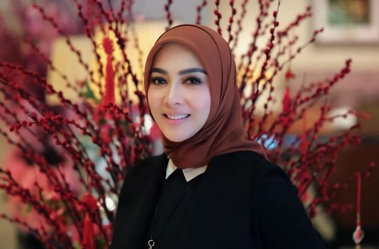 Tas Mungil Syahrini Bikin Heran, Harganya Tembus Miliaran Rupiah