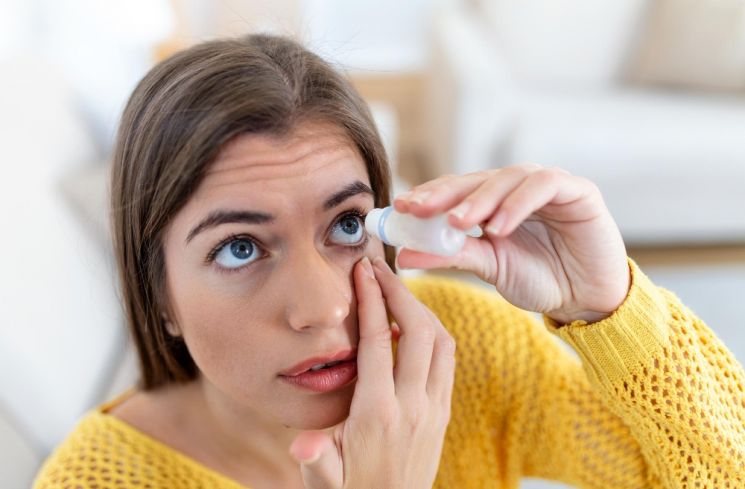 Pakai Obat Tetes Mata Bikin Puasa Batal atau Tidak? Buya Yahya Bilang Begini