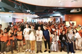 Tebar Kebaikan di Bulan Ramadan, Ribuan Mitra Pengemudi Shopee se-Indonesia Berbagi Takjil