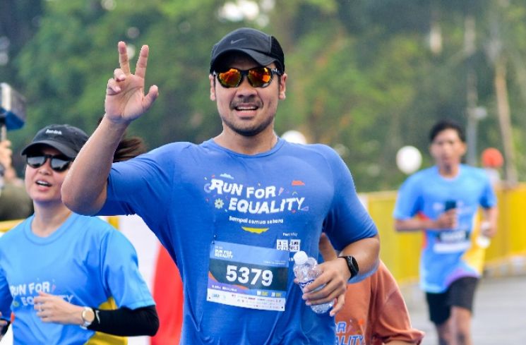 Chicco Jerikho turut berpartisipasi dalam gelaran lari bertajuk "Run for Equality" di SPARK, Jakarta Pusat, Minggu (28/4/2024). (Dok.Istimewa)