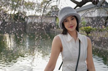 Gaya Anya Geraldine saat Liburan ke Jepang, 3 Tas Mewah Temani Keseruannya