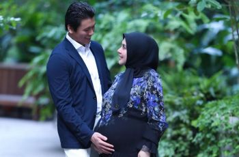 Cetar Banget! Gaya Syahrini saat Maternity Photoshoot Bareng Suami