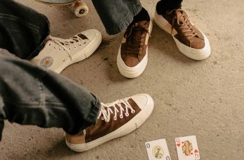 Bergaya dengan Sneaker yang Terinspirasi dari Sepatu Skateboard Era 90-an