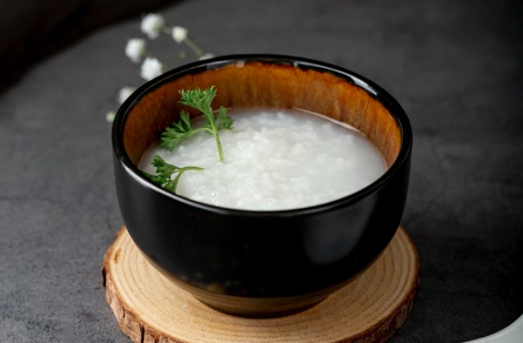 Sajian bubur (Freepik)