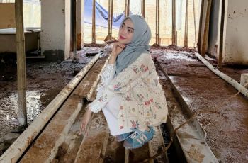 Ria Ricis Cek Progres Renovasi Rumah, Sepatu Kelincinya Bikin Gemas